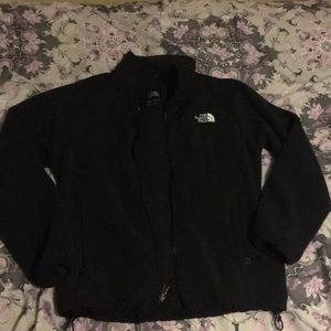 Size M Women’s Northface Fleece Jacket